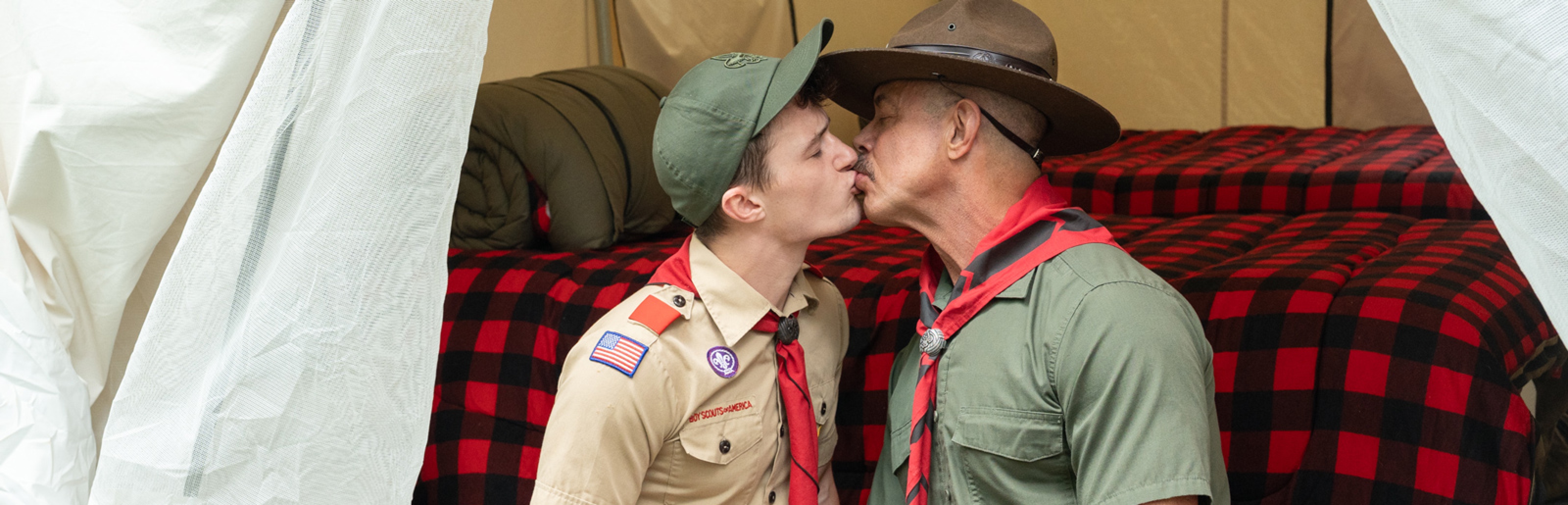 Pitching a Tent | SCOUT GRANT Vol. 1 Photos 99